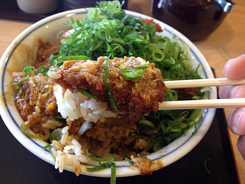 味噌カツとごはん