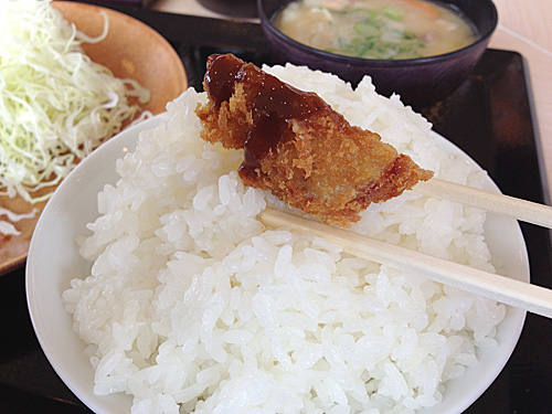 ロースカツとごはん