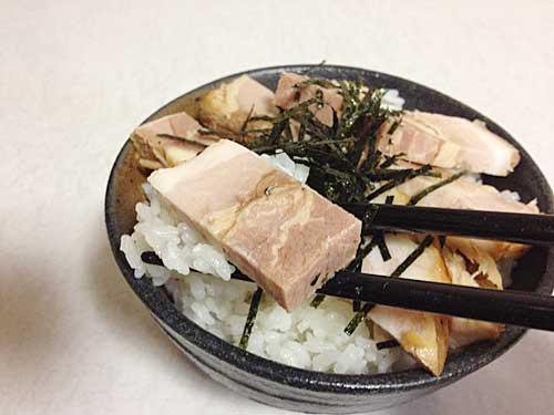チャーシュー丼を実食
