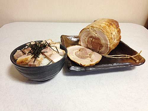 でっかいチャーシューとチャーシュー丼