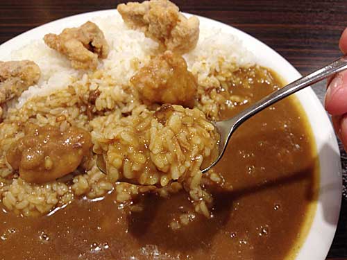 フライドチキンカレーのライスとルー