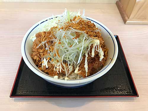 かつや　やみつきスパイスのチキンカツ丼