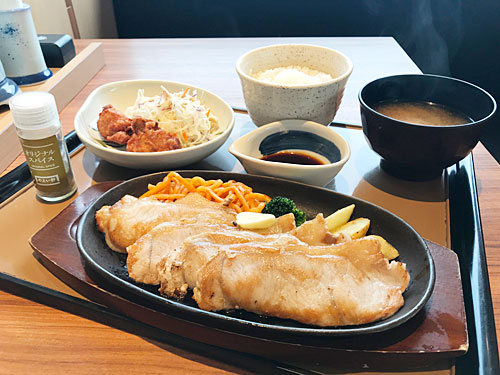 やよい軒　やみつきポークソテー定食