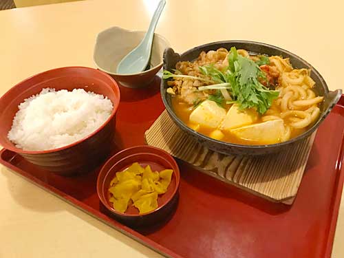 joyfull　すくい豆冨の味噌チゲ定食