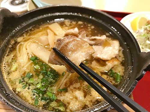 トッピングの豚バラ肉