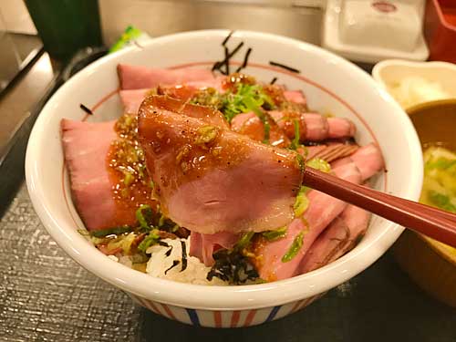 なか卯のローストビーフ