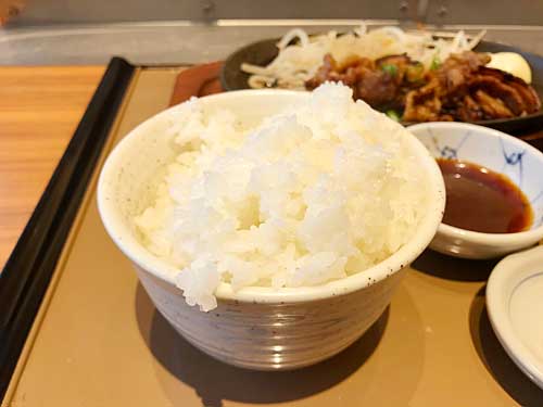 やよい軒　ごはん