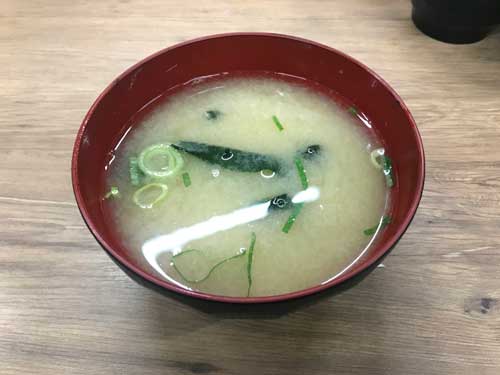 伝説のすた丼屋　みそ汁