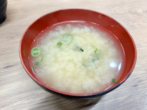 伝説のすた丼屋　みそ汁