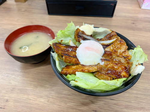 伝説のすた丼屋　厚切極豚てりたますた丼