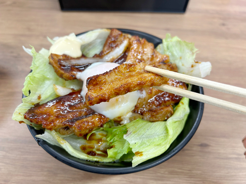 厚切極豚てりたますた丼の肉