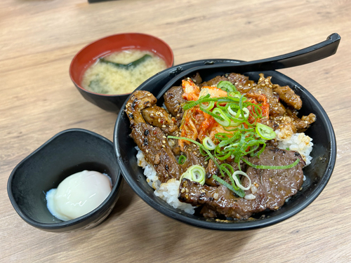 伝説のすた丼屋　ハラミコンボすたみな焼肉丼
