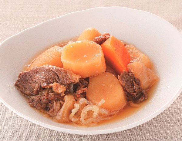 肉じゃが　盛り付け例2