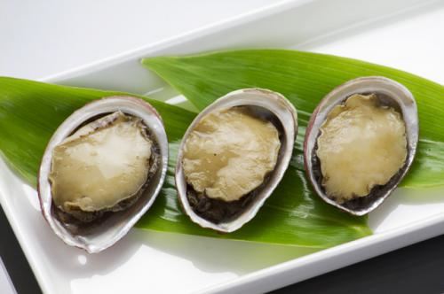 お刺身用殻付きアワビ