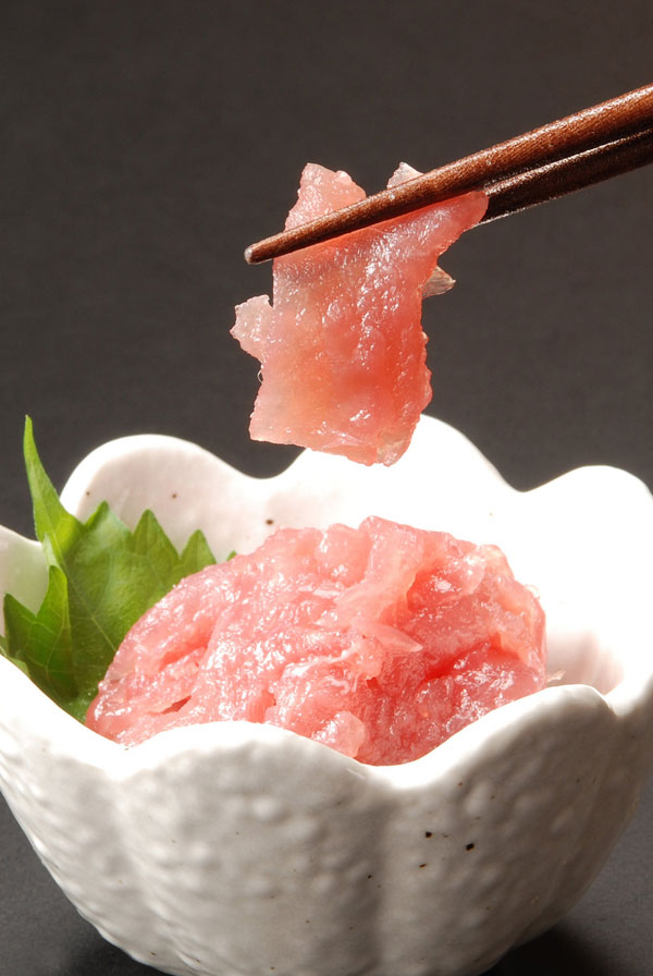 まぐろ中落ち切落し 盛り付け例2