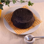 黒いチーズケーキ 2台 (直径約12cm)