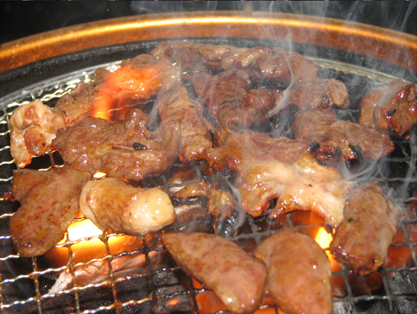 亀山社中の焼肉　ホルモン